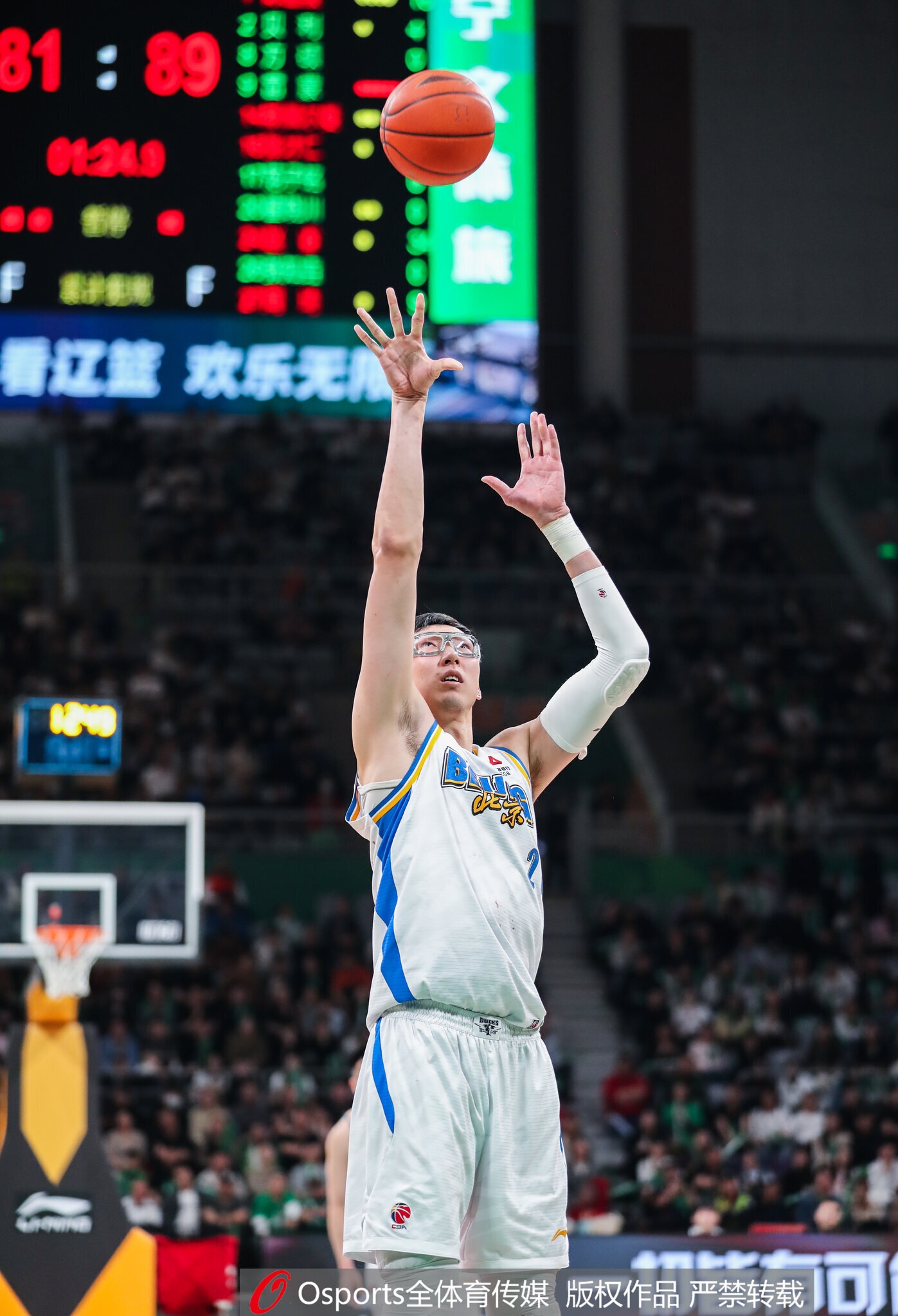 开云入口-14罚5中！媒体人：周琦罚球容易被针对 姚明大郅巴特尔罚球都不错